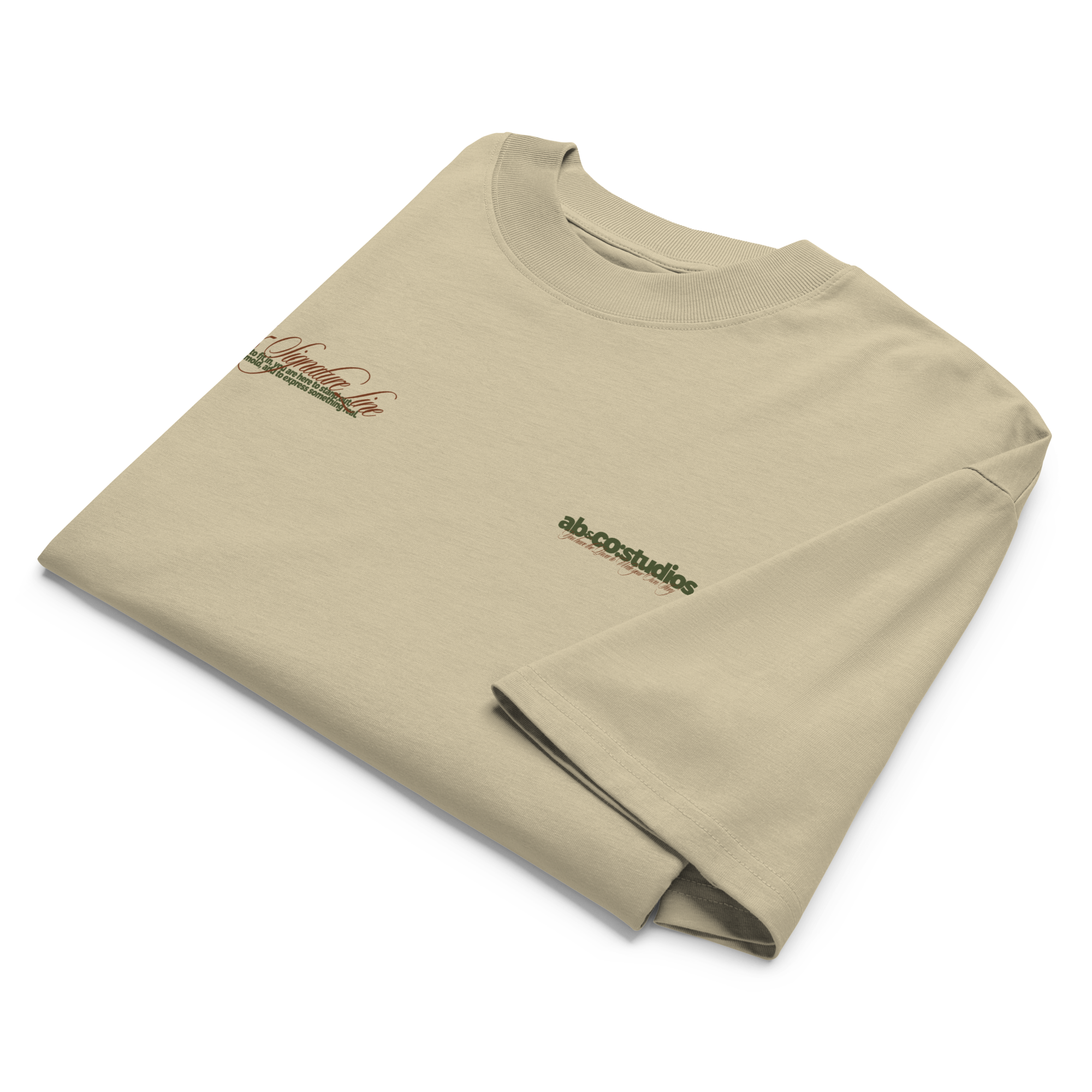Relaxed-fit boxy t-shirt in Sandstorm, heavyweight material with wide collar and oversized streetwear silhouette.