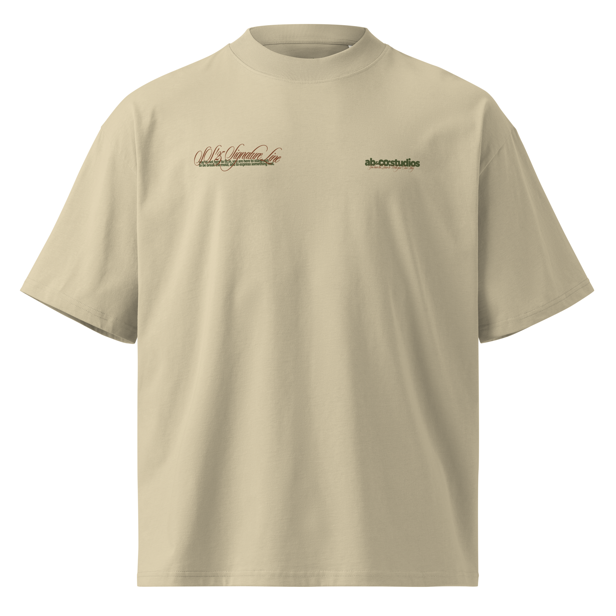 Relaxed-fit boxy t-shirt in Sandstorm, heavyweight material with wide collar and oversized streetwear silhouette.